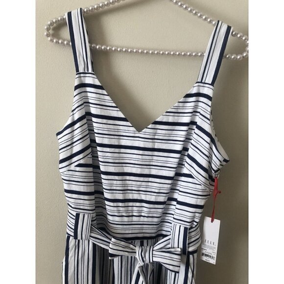 NWT Elle Womens Size M Blue White Stripe Romper Sleeveless Pockets Wide Leg - Picture 2 of 6